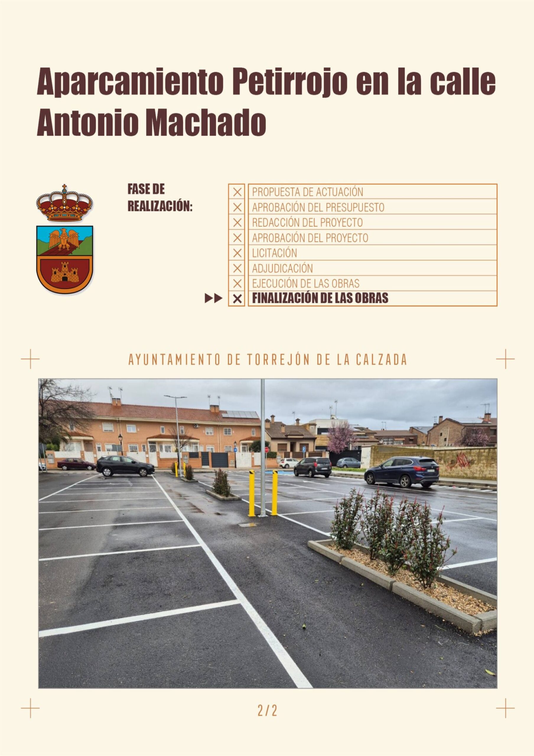 Aparcamiento Petirrojo en la calle Antonio Machado